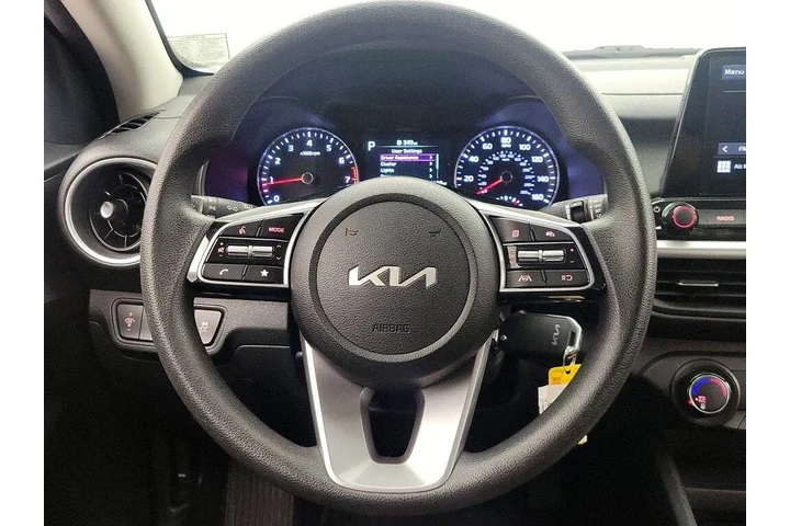 $17998 : Kia Forte 2024 LXS 4dr Sedan image 10