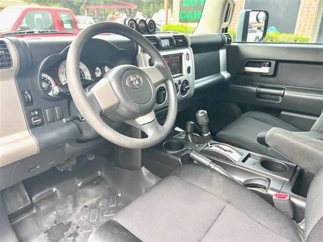 $14950 : 2008 TOYOTA FJ CRUISER image 9