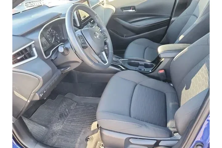 $24995 : Toyota Corolla Hatchback 202 image 7