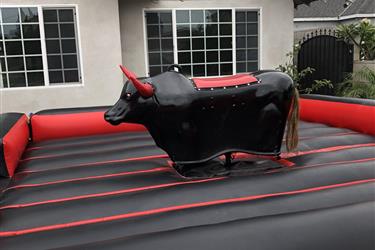 Mechanical bull en Orange County