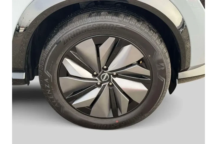 $18985 : Nissan Ariya 2024 AWD Engage image 9