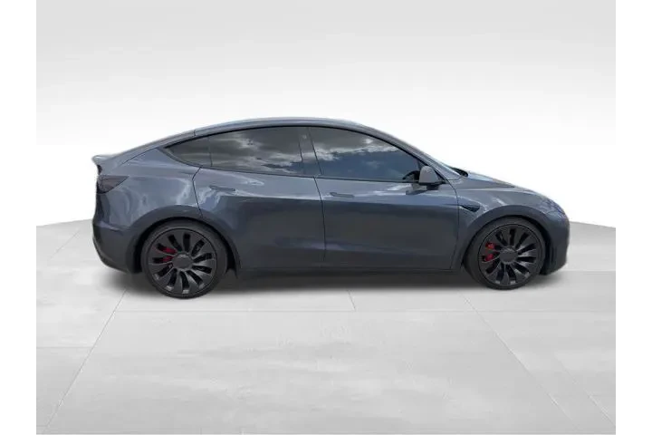 $33000 : Tesla Model Y 2022 AWD Perfo image 2