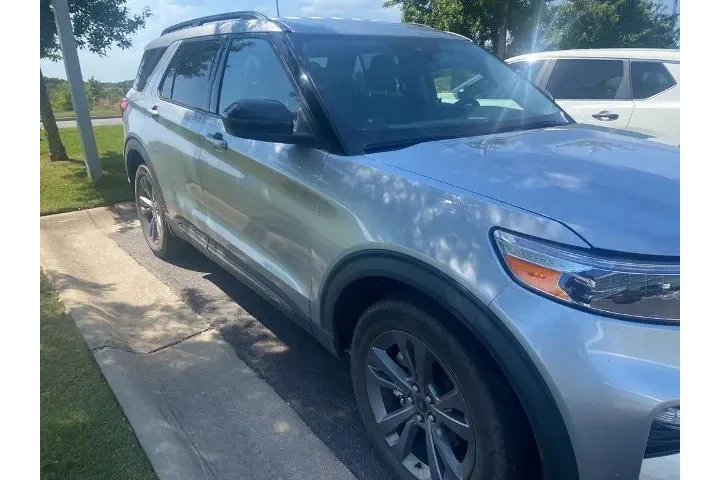 $29372 : Ford Explorer 2022 AWD XLT 4 image 5