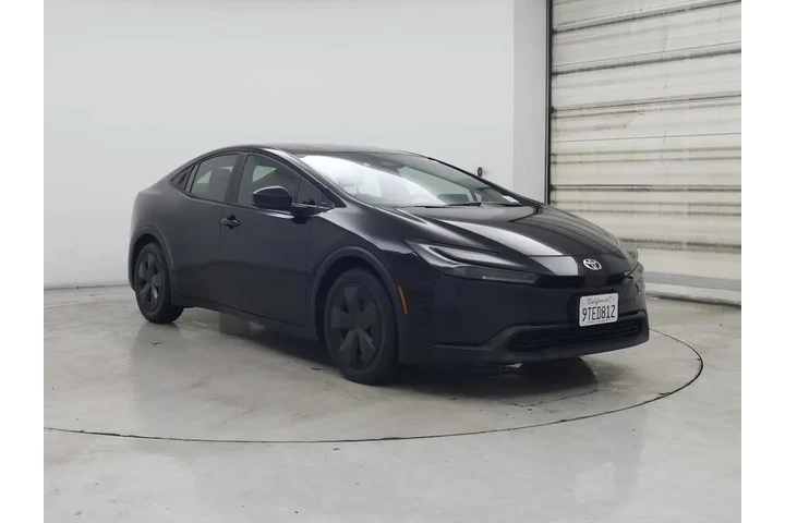 $28998 : Toyota Prius 2025 LE 4dr Hat image 1