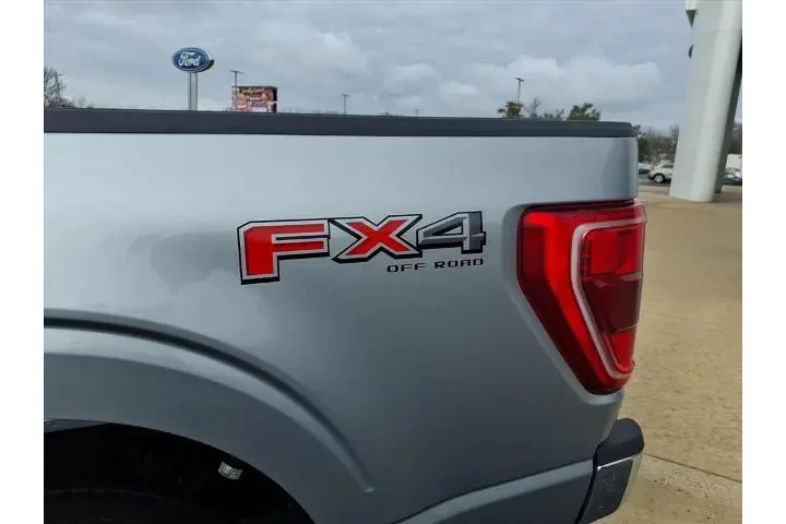 $35967 : Ford F-150 2021 4x4 XLT 4dr image 7