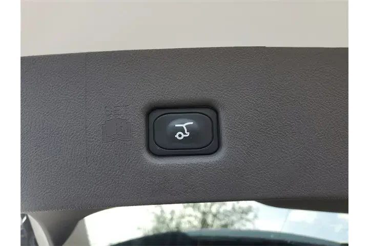 $32990 : Lincoln Nautilus 2022 Reserv image 6