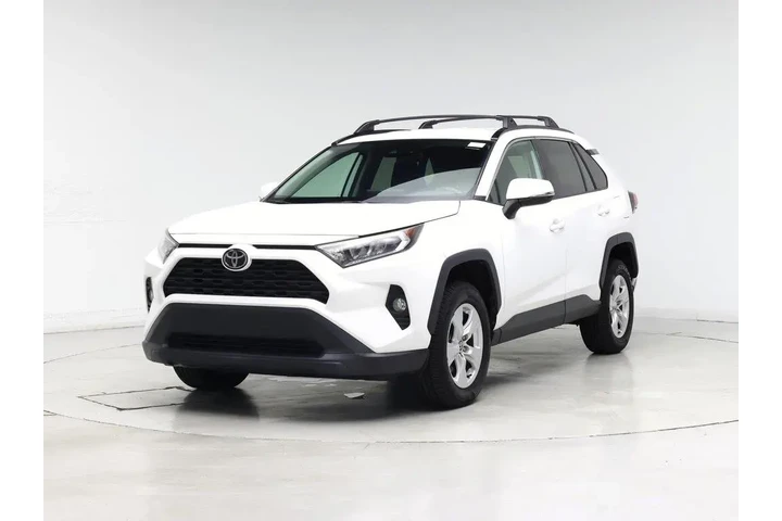 $27998 : Toyota RAV4 2021 AWD XLE 4dr image 4
