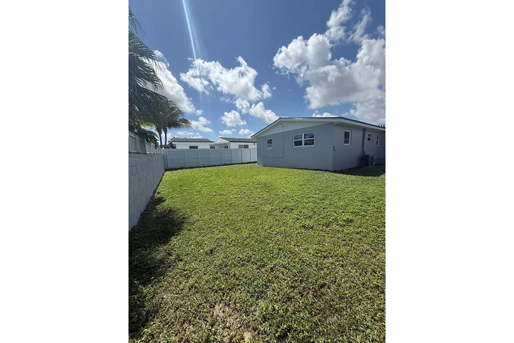 $1700 : 3 Recamaras 2 Baño Listo image 3