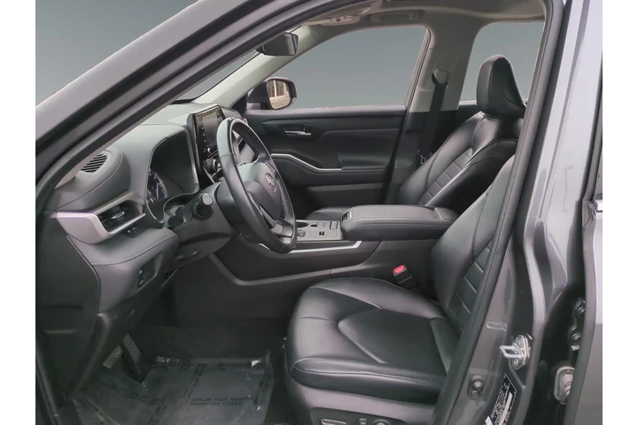 $36250 : Toyota Highlander 2022 XLE 4 image 9