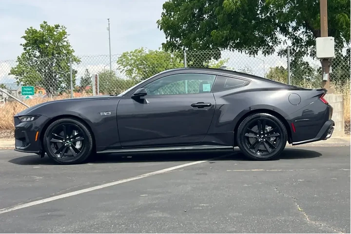 $40000 : Ford Mustang 2024 GT 2dr Fas image 6