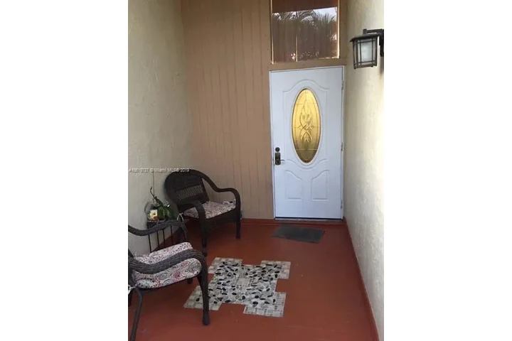 $3150 : Townhouse  3 /2.5 image 2