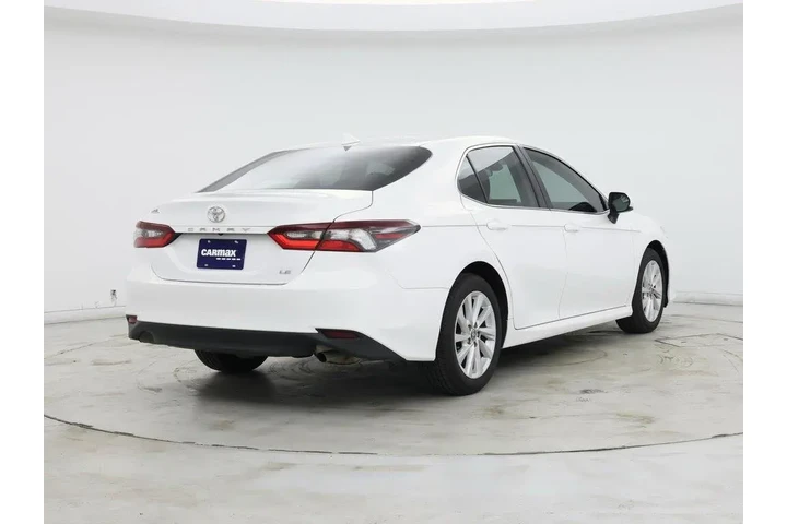 $27998 : Toyota Camry 2024 LE 4dr Sed image 8