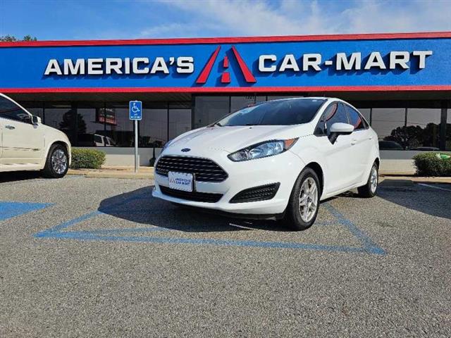 2017 Fiesta image 1