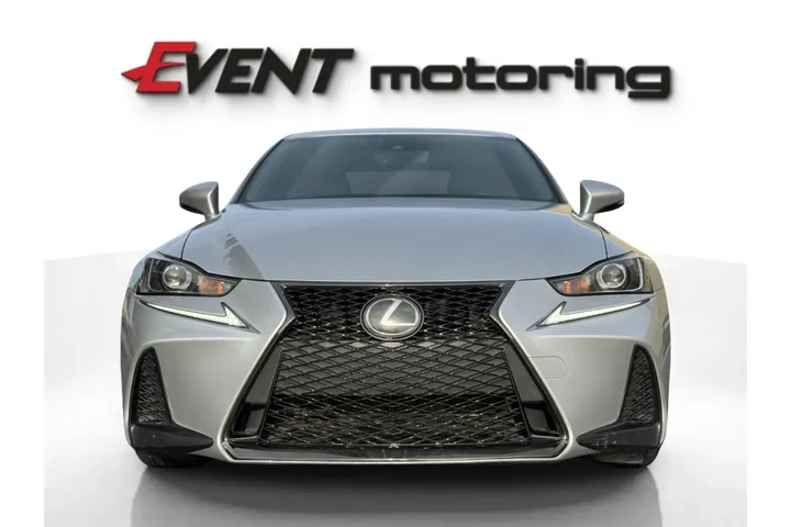 $20999 : 2018 IS image 10