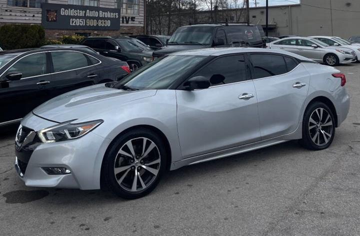 $10900 : 2017 Maxima 3.5 S image 4