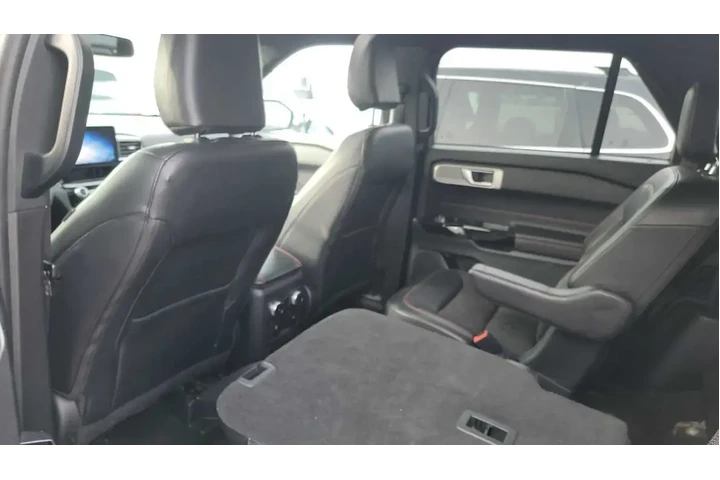 $32752 : Ford Explorer 2023 AWD ST-Li image 10