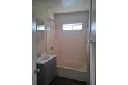 2 bedroom apt for rent