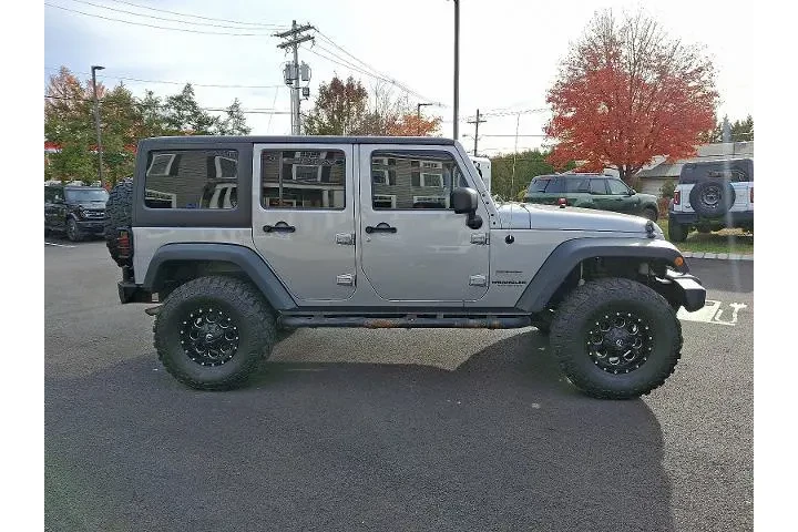 $14800 : Jeep Wrangler Unlimited 2014 image 4