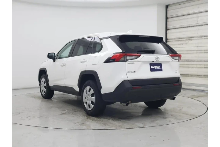 $29998 : Toyota RAV4 2025 AWD LE 4dr image 2