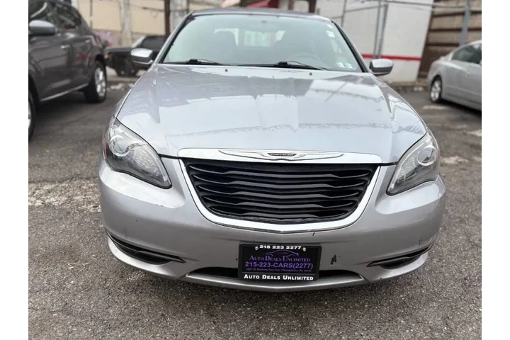 $11995 : 2013 200 Touring image 4