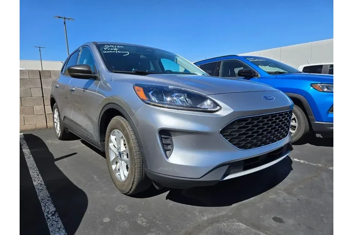 $19489 : Ford Escape 2022 SE 4dr SUV image 1
