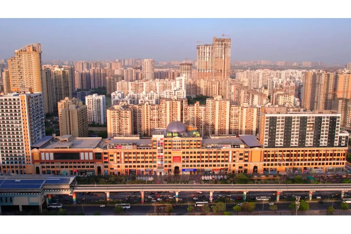 Prime Shopping Experience at S image 6