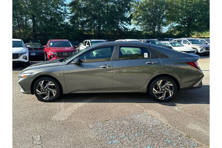 $19820 : Hyundai ELANTRA 2025 SEL Spo image 8