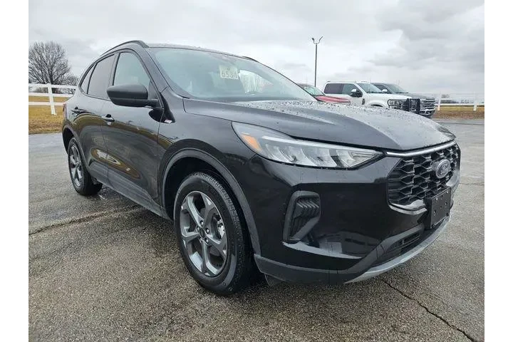 $27000 : Ford Escape 2025 AWD ST-Line image 2