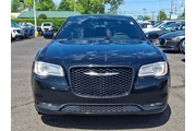 $13500 : Chrysler 300 2017 AWD S 4dr thumbnail