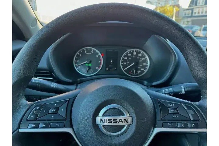 2020 NISSAN SENTRA2020 NISSAN image 9