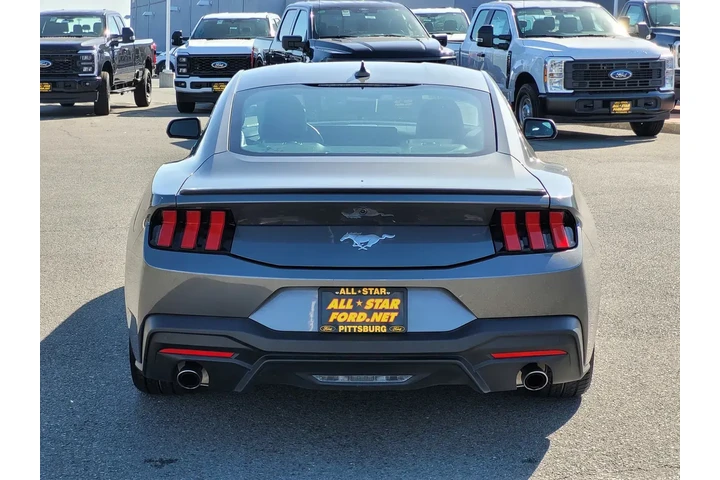 $31500 : Ford Mustang 2024 EcoBoost 2 image 5