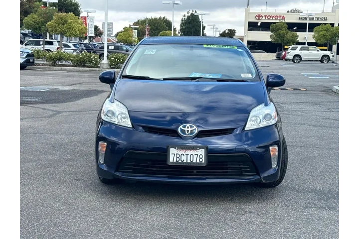 $13570 : Toyota Prius 2013 Four 4dr H image 2