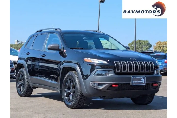 $15974 : 2017 Cherokee Trailhawk image 3