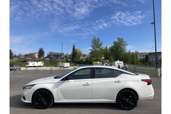 $22999 : 2022 Altima 2.5 SR image 8