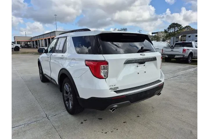 $28591 : Ford Explorer 2023 XLT 4dr S image 4