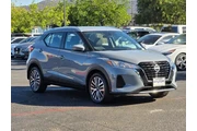 $17700 : Nissan Kicks 2023 SV 4dr Cro thumbnail