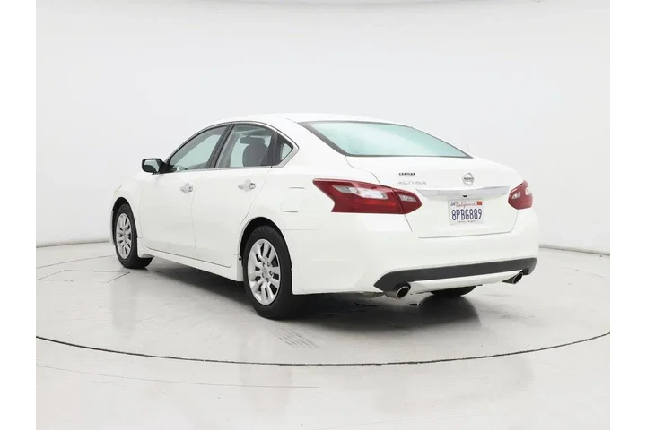$17998 : Nissan Altima 2018 2.5 S 4dr image 2