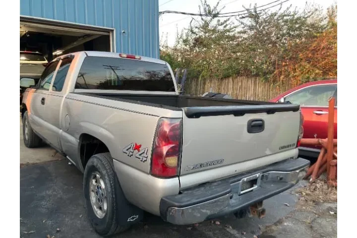 $10900 : 2004 Silverado 1500 image 3