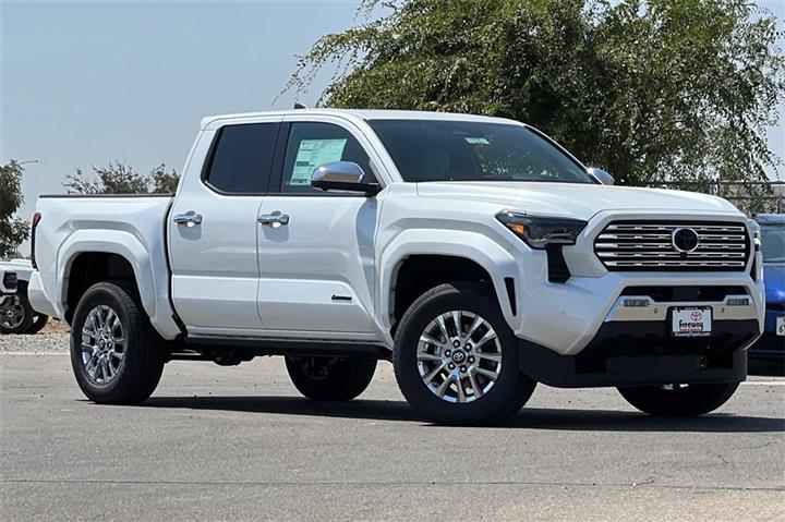 $55528 : New 2024 Tacoma Limited Doubl image 2