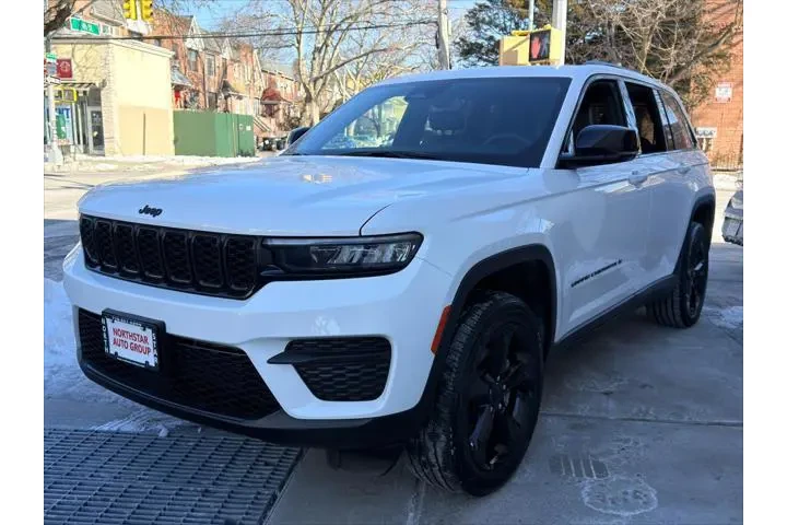 $28695 : Jeep Grand Cherokee 2024 4x4 image 1