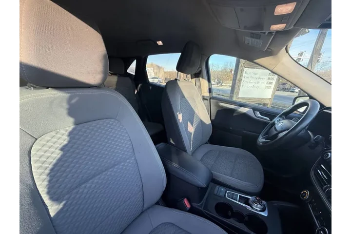 $7999 : 2020 Escape SE image 6