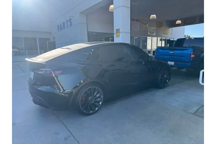 $32989 : Tesla Model Y 2023 AWD Perfo image 3