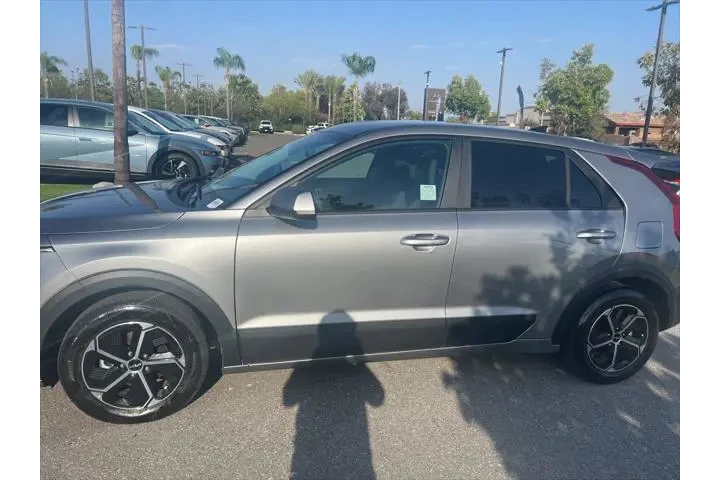 $19543 : Hyundai KONA 2023 SEL 4dr Cr image 5