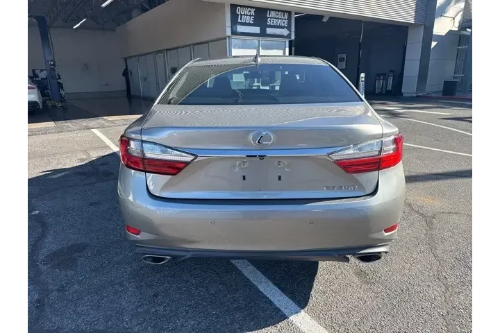$18555 : Lexus ES 350 2017 4dr Sedan image 6