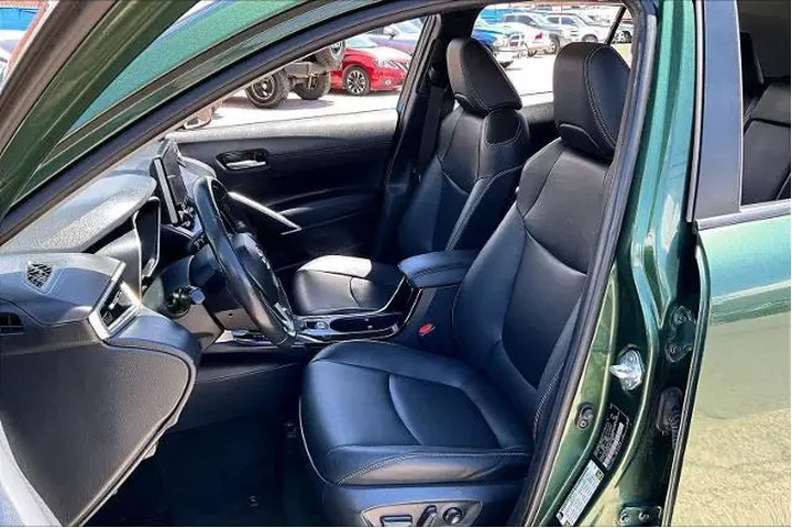 $26952 : Toyota Corolla Cross 2024 XL image 8
