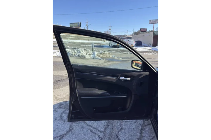 $14950 : 2017 300 C image 8