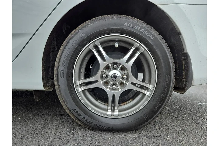 2016 Accent SE 4-Door 6A image 10