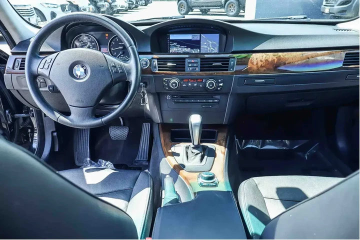 $6000 : BMW 3 Series 2010 328i 4dr S image 7