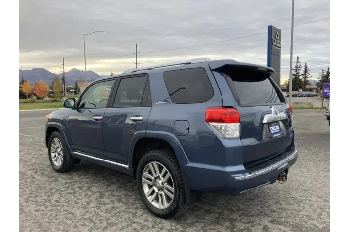 $22999 : 2013 4Runner SR5 image 8