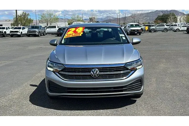 $28984 : Volkswagen Jetta 2024 SE 4dr image 2
